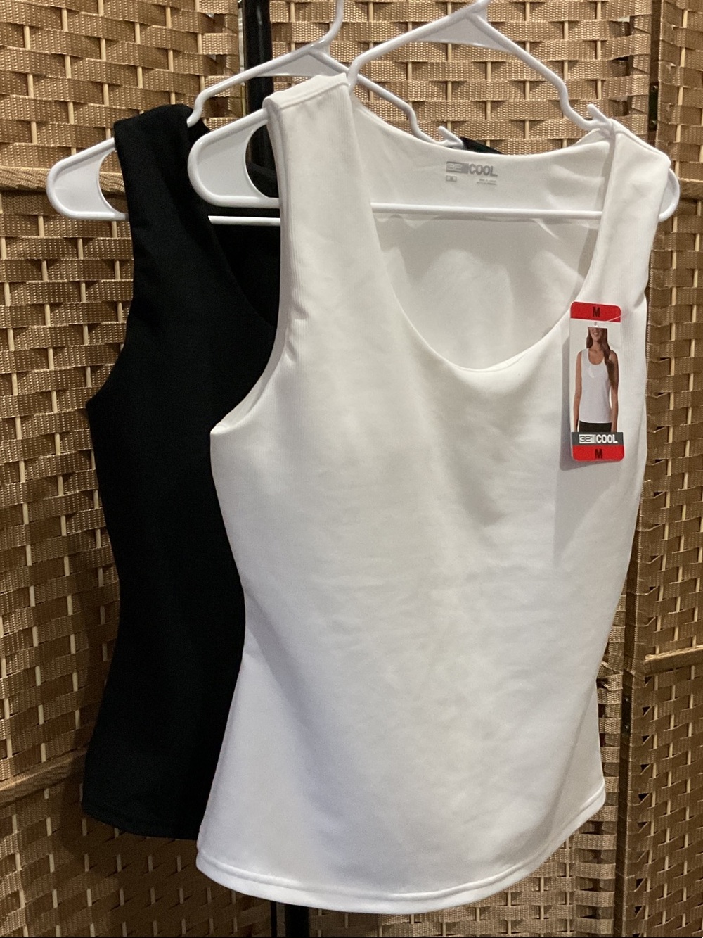 Set of Two 32 Degrees Women's Tank Top in White and Black
